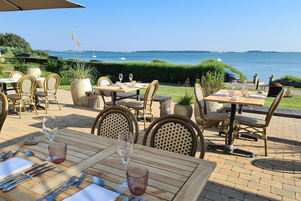 Strandhotel Rosnaes คาลุนด์บอร์ก ภายนอก รูปภาพ
