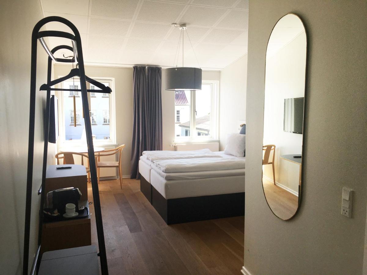 Strandhotel Rosnaes คาลุนด์บอร์ก ภายนอก รูปภาพ